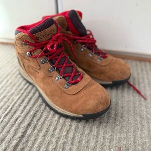 Columbia Tan Boots with Red Highlights